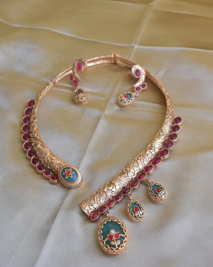 Royal Antique Gold Hasli Set with Ruby and Emerald Accents - alternate view